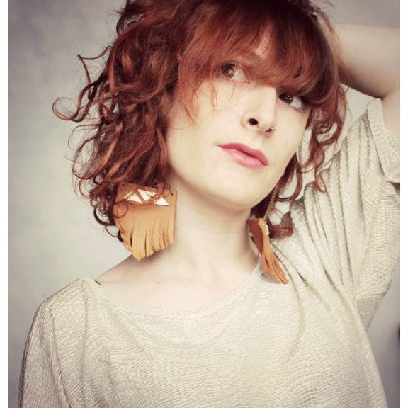 Oversized fringe earrings "Jane" /// Tan brown vintage leather