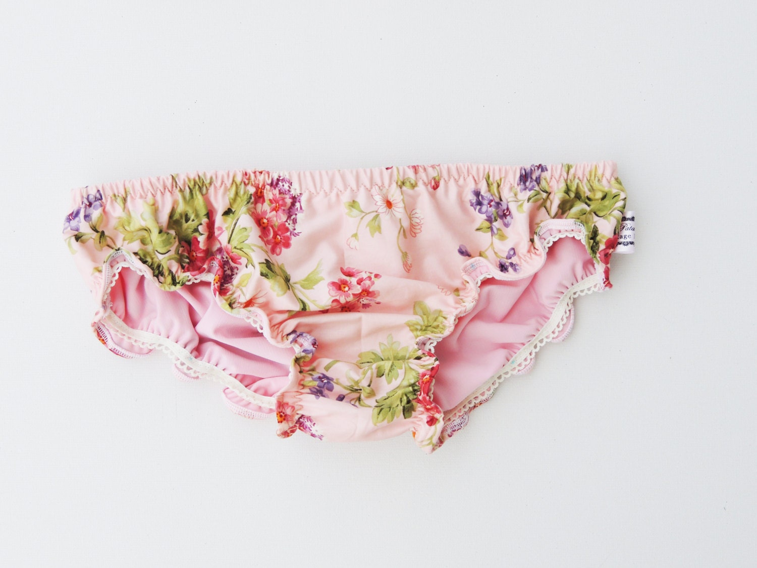 SALE. XS Panties Vintage style. . Pink Vintage Floral Series. Ruffle Panties. Sexy and cute. - PitaPataDiVa