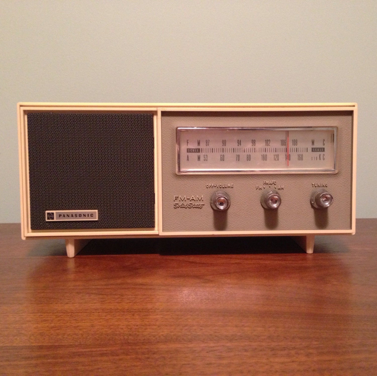 retro-70s-panasonic-radio-by-twoguysvintage-on-etsy