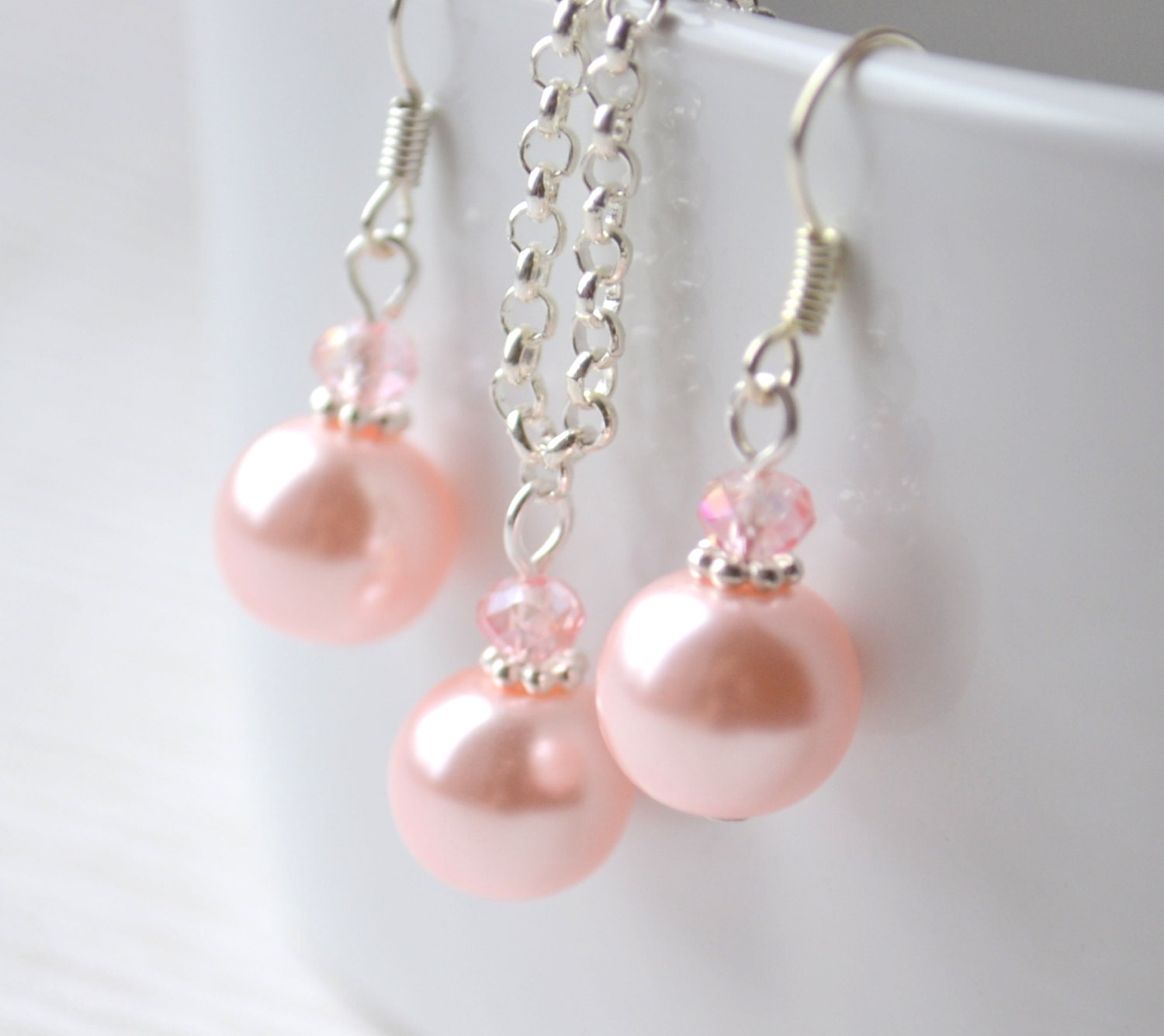 Blush pink bridesmaid jewelry set of necklace and earrings, Pink Bridesmaid gift, beaded jewelry