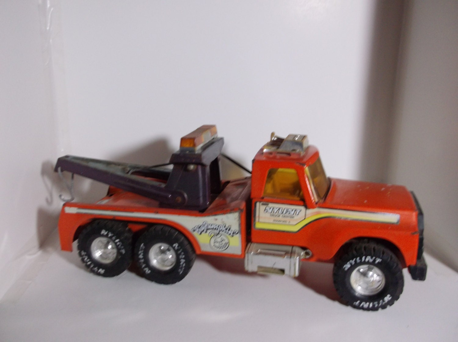 nylint big pumpkin tow truck
