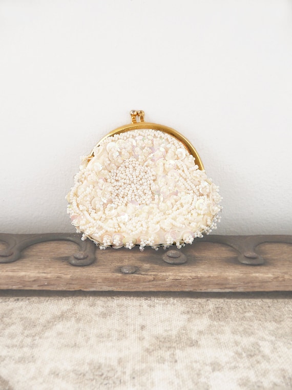 Vintage Beaded Coin Purse off white sequins by CuriosityCabinet