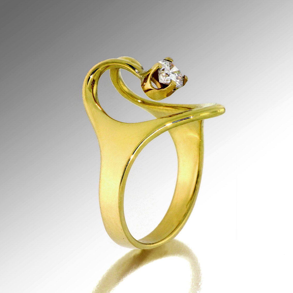 Isis Solitaire Diamond Ring