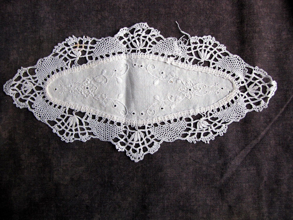 antique vintage lace doily - handmade  - lovely piece - faginsdaughter