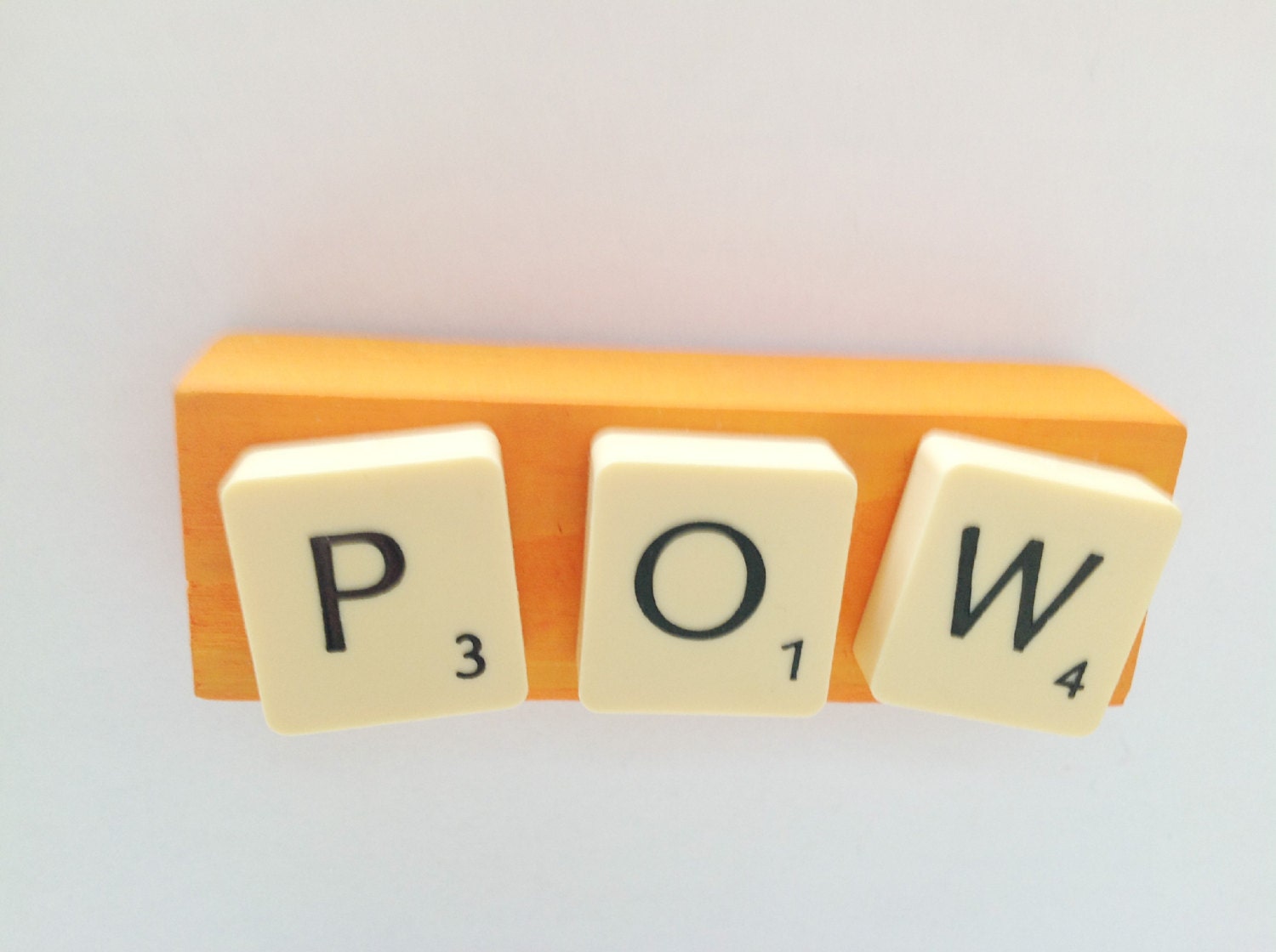 Upcycled fridge magnet - Recycled board games - POW
