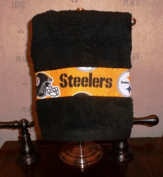 PITTSBURGH STEELERS NFL Hand Towel Football Hand by OnBendedKne