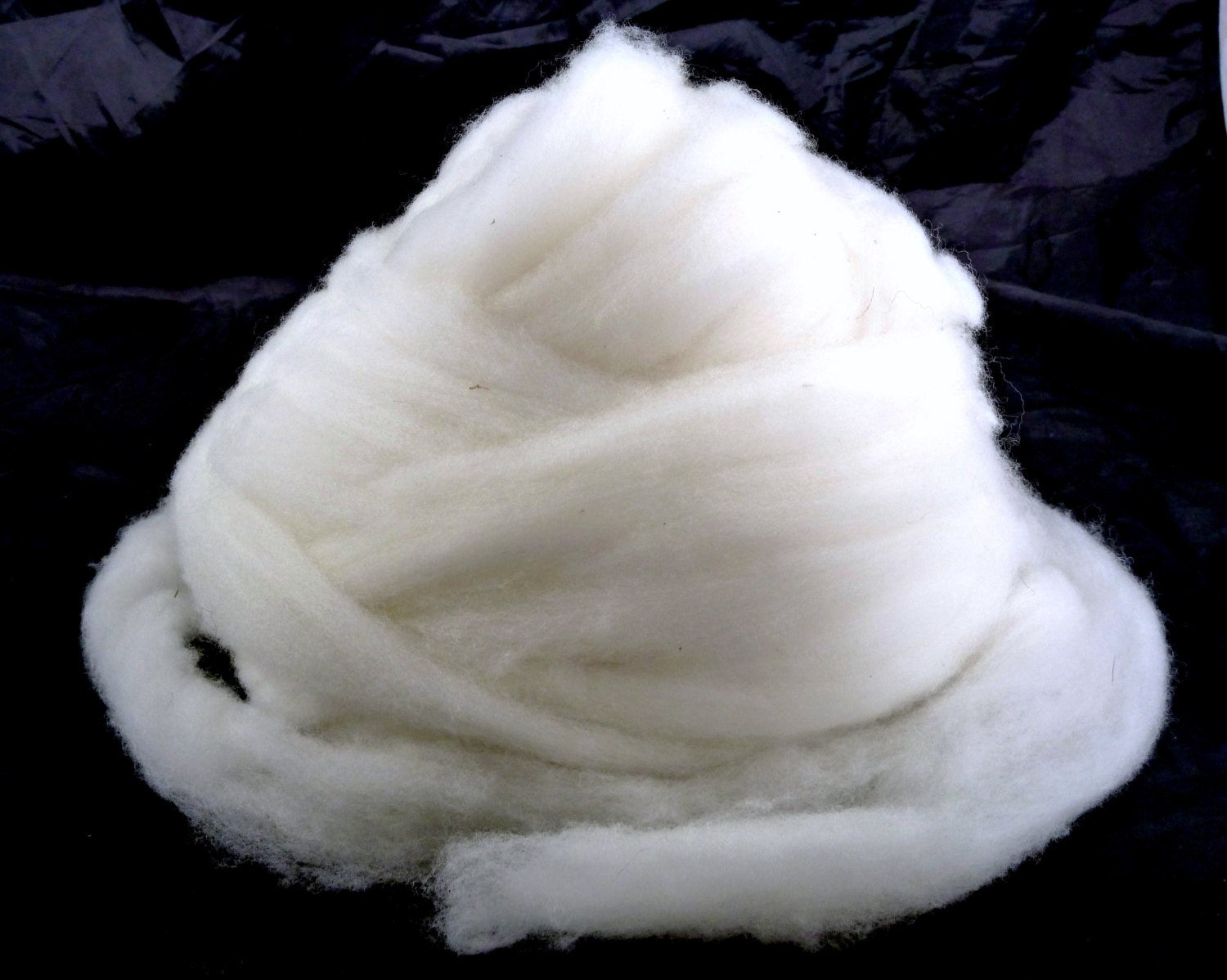 Natural Undyed White Cormo Wool Roving 4 oz by YarnFiberWyrkz