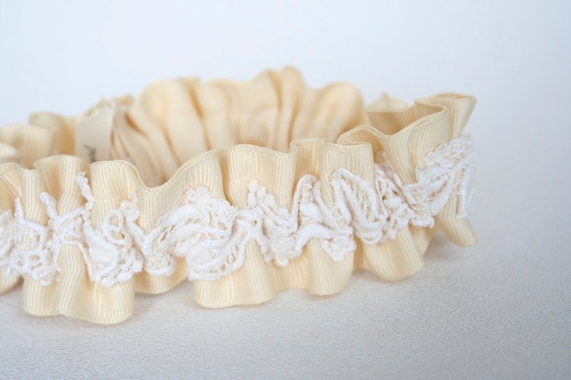 Wedding Garter - Ivory Vintage Lace Heirloom Bridal Garter - Sample Sale