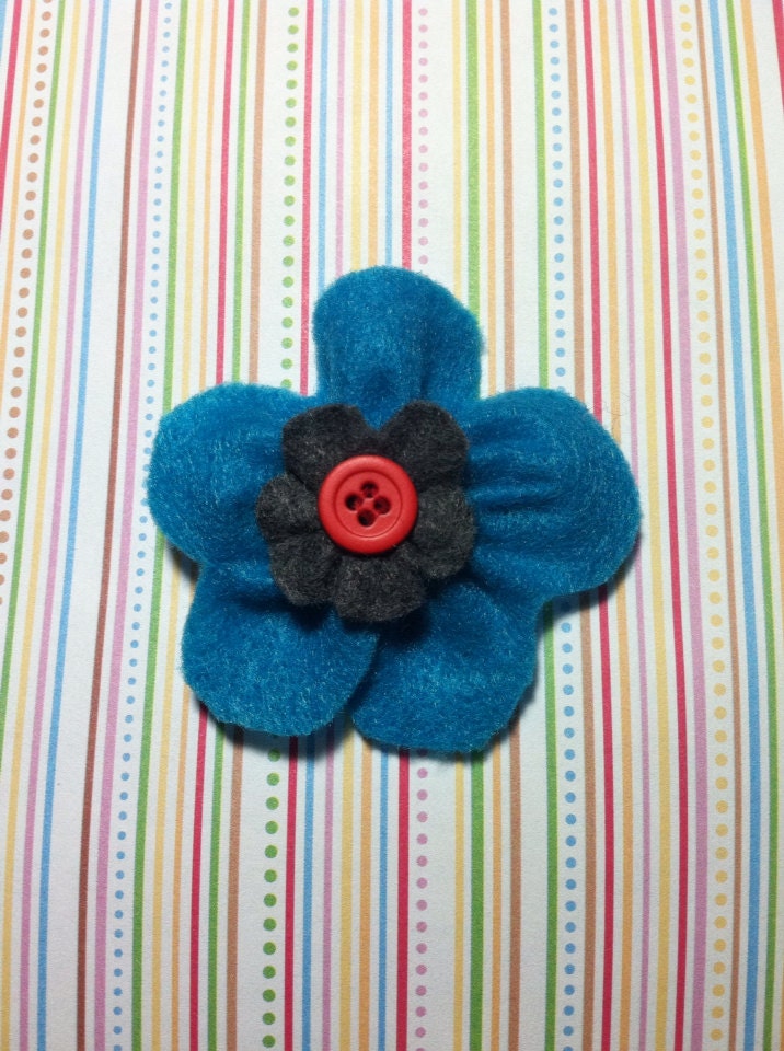 Cute as a button flower hair clip 
