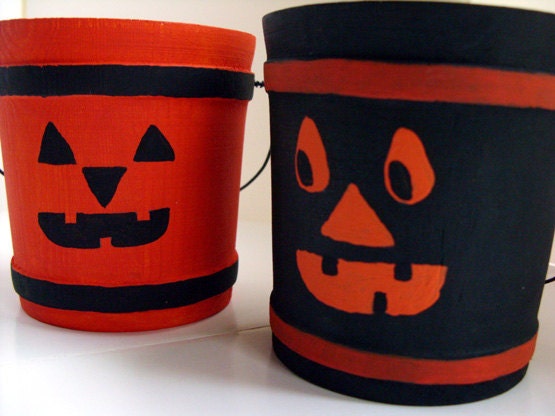 Black Bucket & Pumpkin Orange Bucket - Halloween decor, candy holder, autumn decor, Halloween party, candy holders, wood buckets, set of 2 - DabHands
