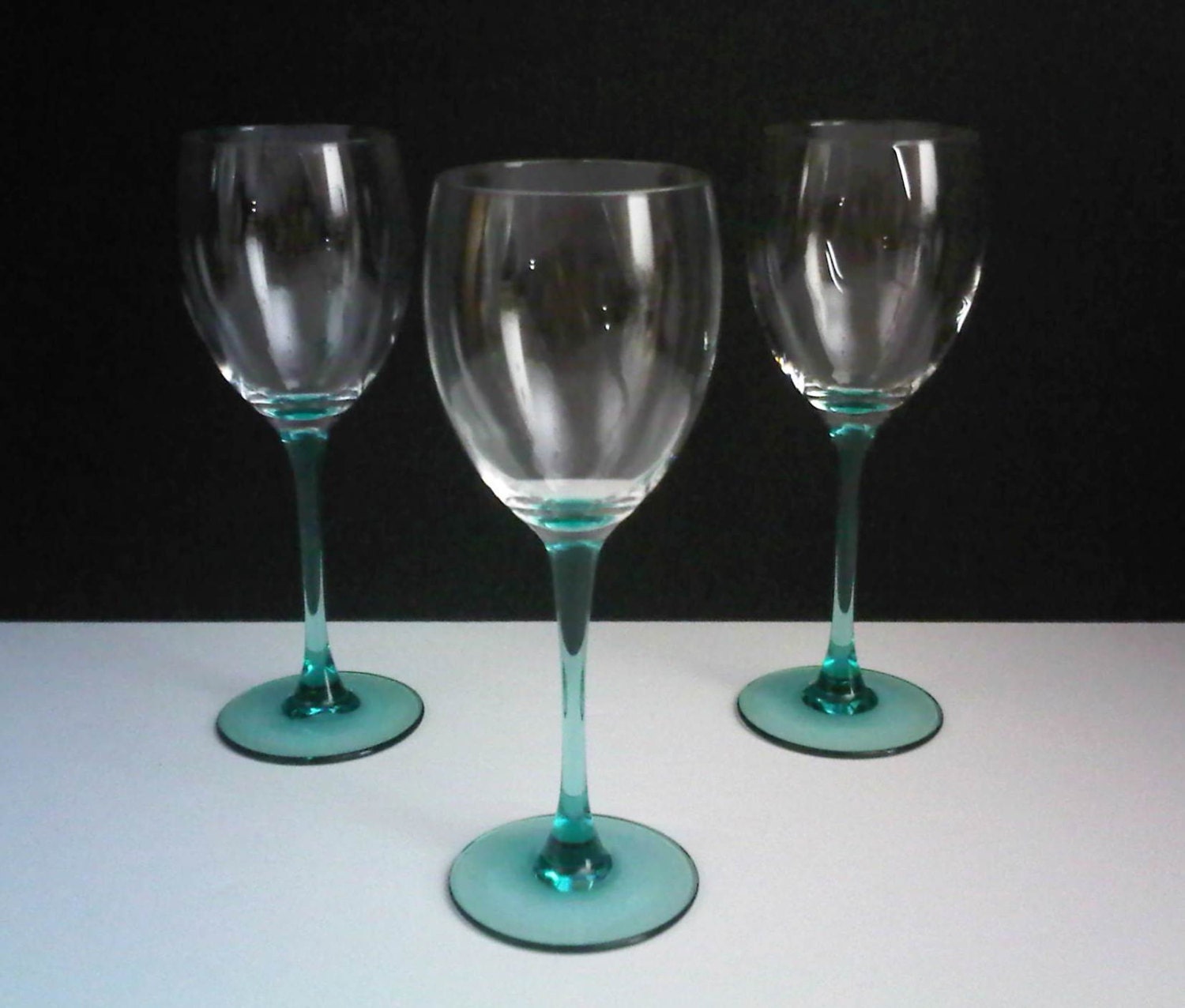 Luminarc Teal Wine Glasses France set of 3 by VintNoggin on Etsy