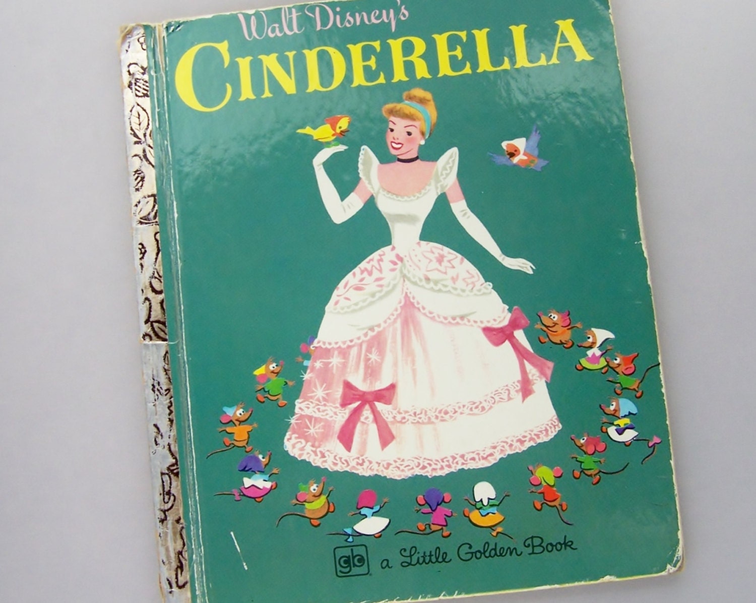 happily ever after - Cinderella Little Golden Book, Walt Disney fairy tale