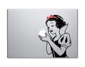 Snow White holding apple Vinyl Decal / Sticker to fit Macbook Pro 13" 15" 17" - Custom sizes available - precision die cut