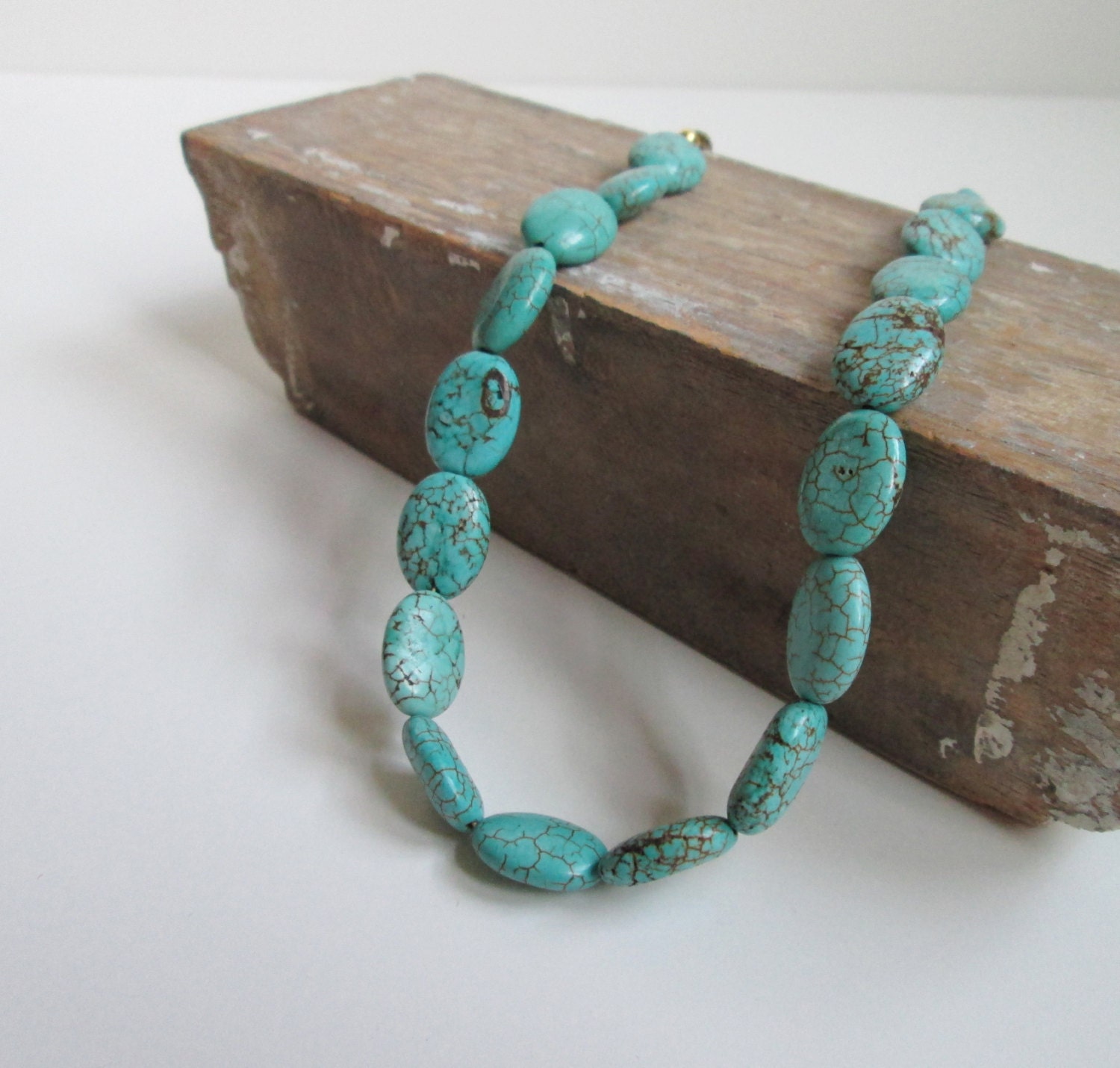 Turquoise Howlite Long Necklace. Long Beaded Neacklace. Simple. Minimal. Turquoise. Vintage Snake Chain.