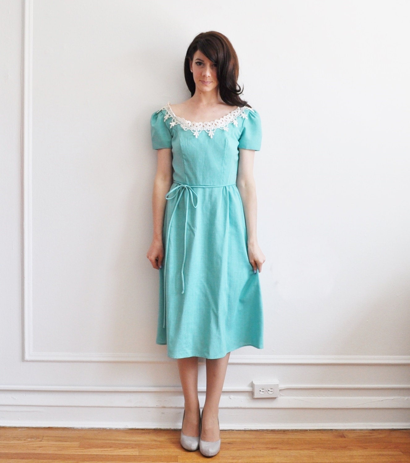 blue green day dress . crocheted lace collar .small - DOTTO