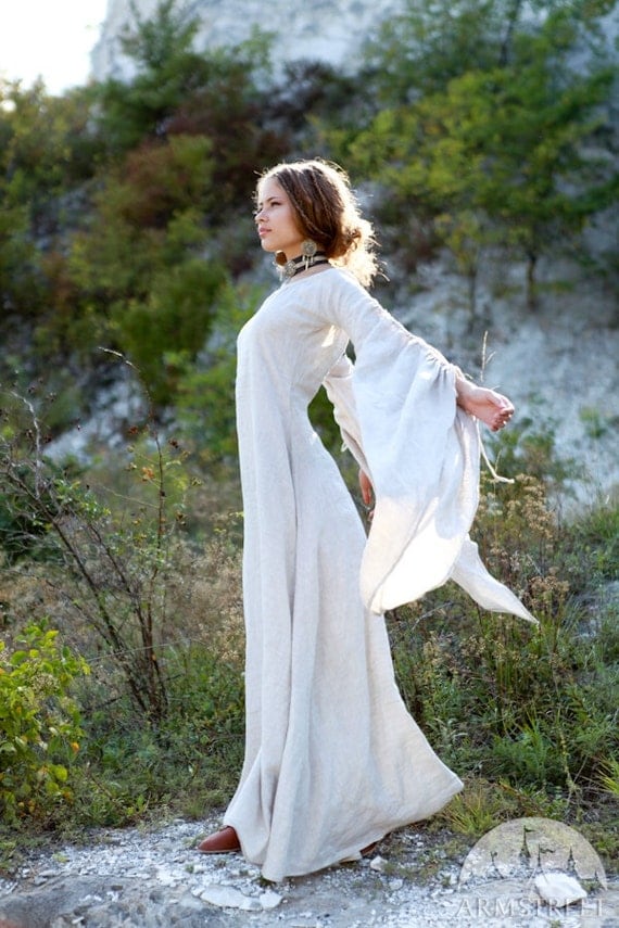 Medieval Renaissance Linen Chemise "Archeress"