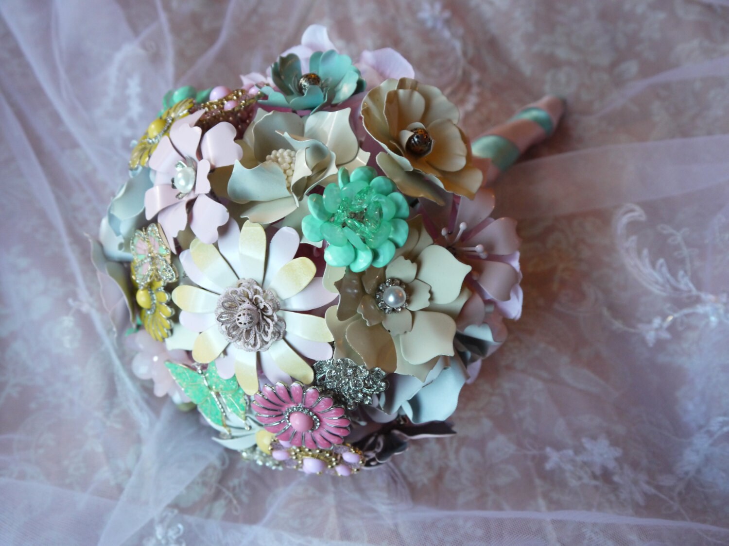 READY TO SHIP - Vintage Pretty Mint and Pink Brooch Bouquet