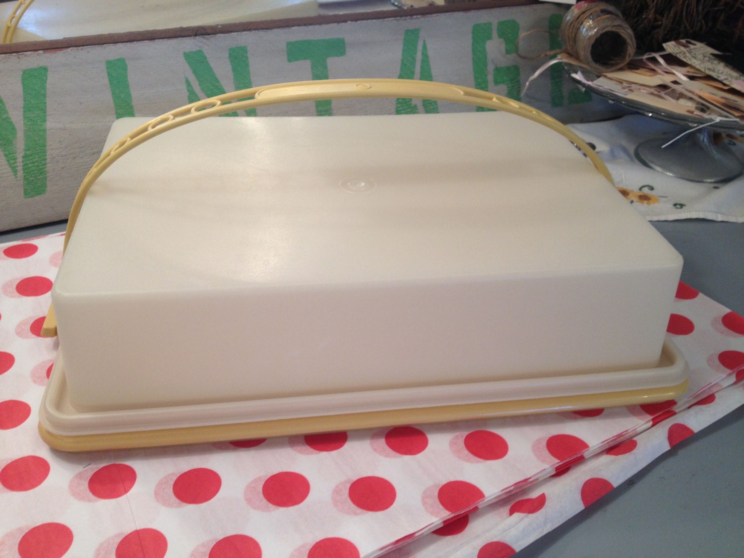 Vintage Yellow Tupperware Cake Holder Rectangle by redposie