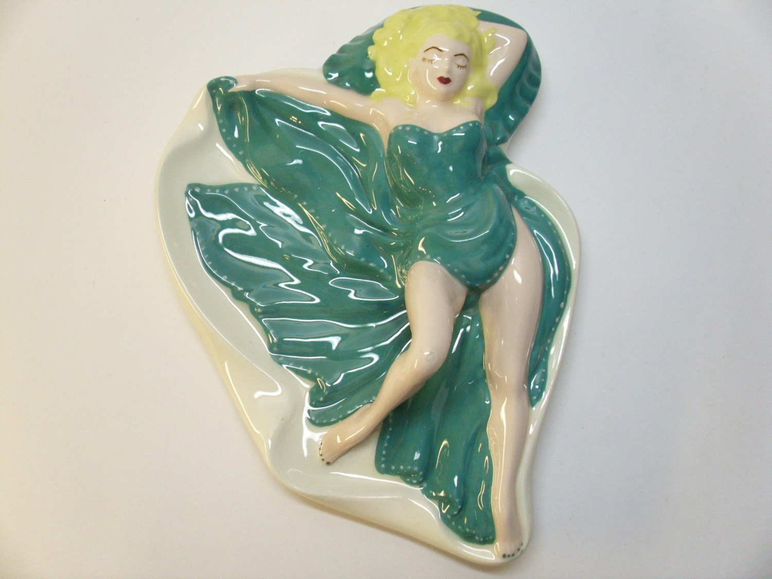 Vintage 1960s Pin Up Girl Ashtray By 4theloveofvintage On Etsy