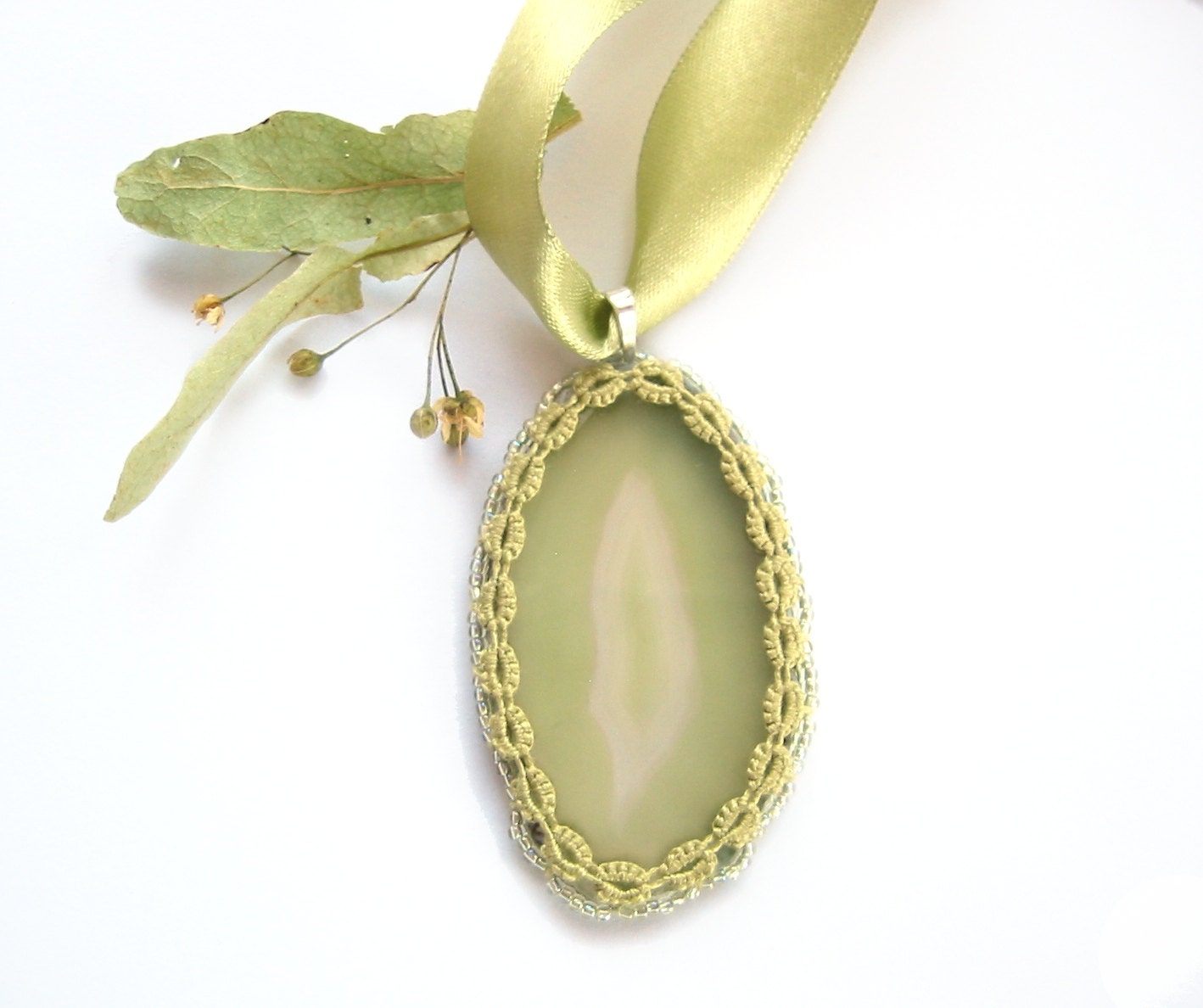 Agate slice pendant with tatted lace frame - Linden green agate stone unique pendant OOAK - LandOfLaces