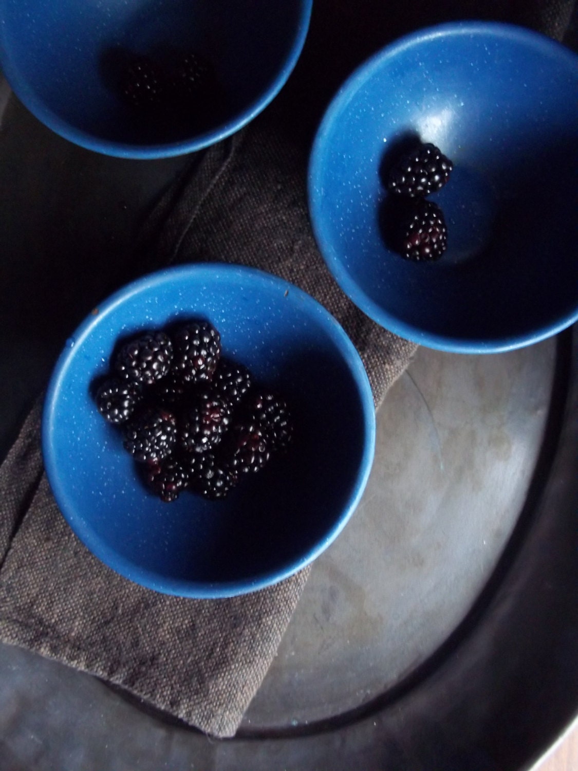 blue enamel graniteware bowls set - BasquePebble