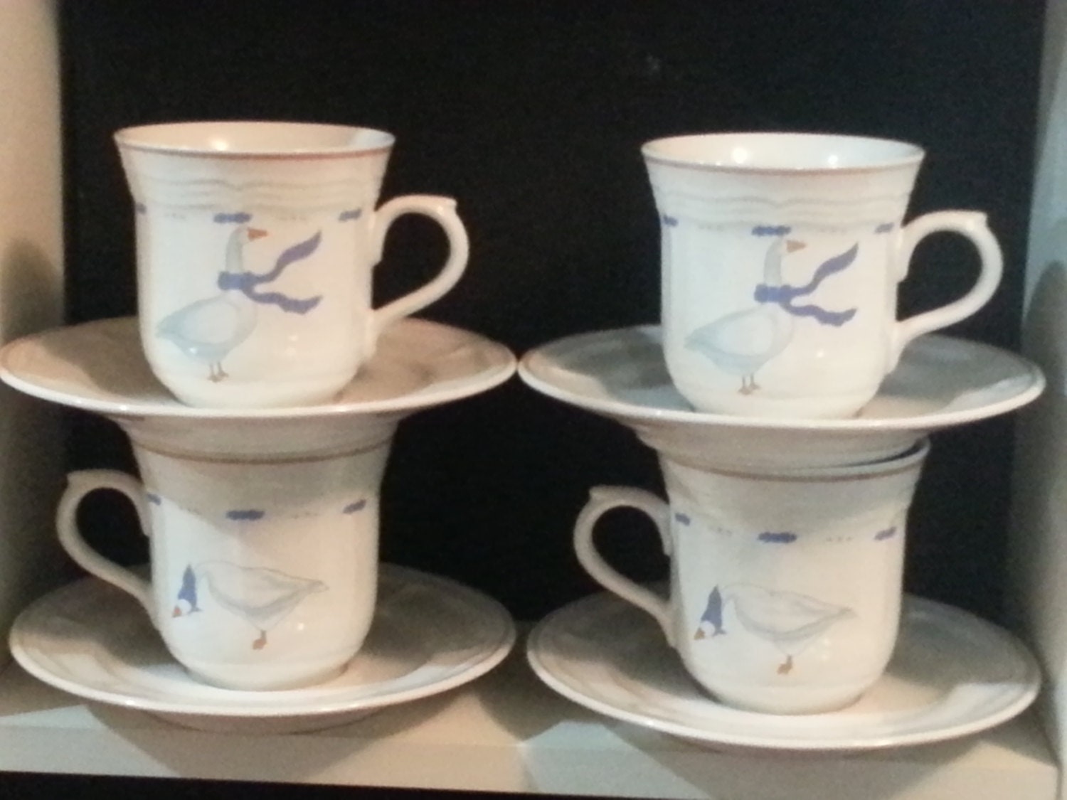 Set Of 4 Vintage Goose Blue Ribbon Newcor Stoneware Countryside Coffee