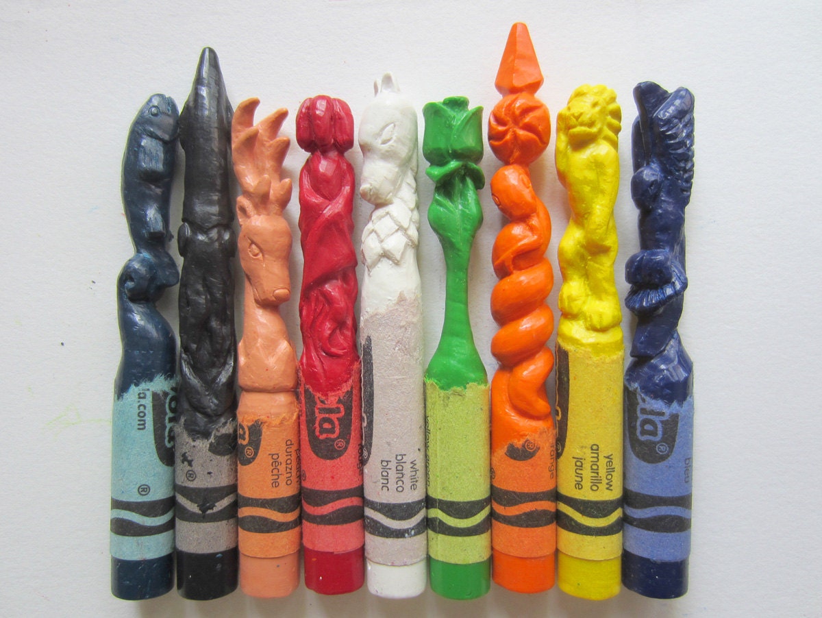 Great House Sigils of a Game of Thrones carved crayon set