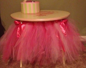how to do a tutu table skirt