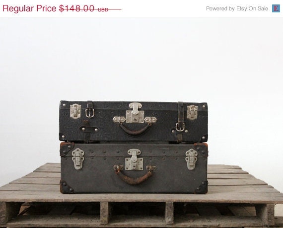 SALE Vintage Black Luggage / 1930s Hardboard Suitcase - 86home