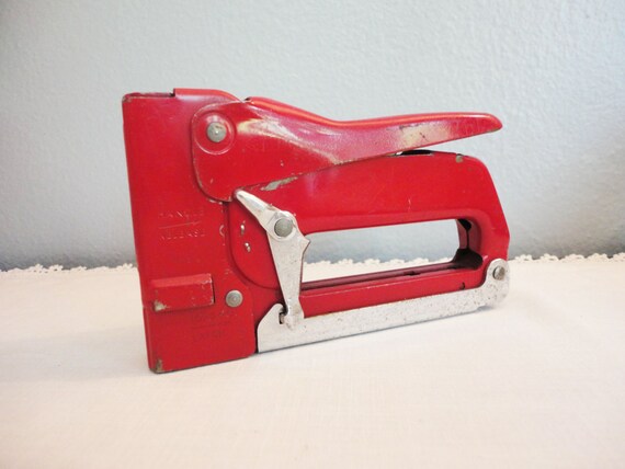 1960''s Swingline Stapler No. 800 Bright Red by coleuscottage