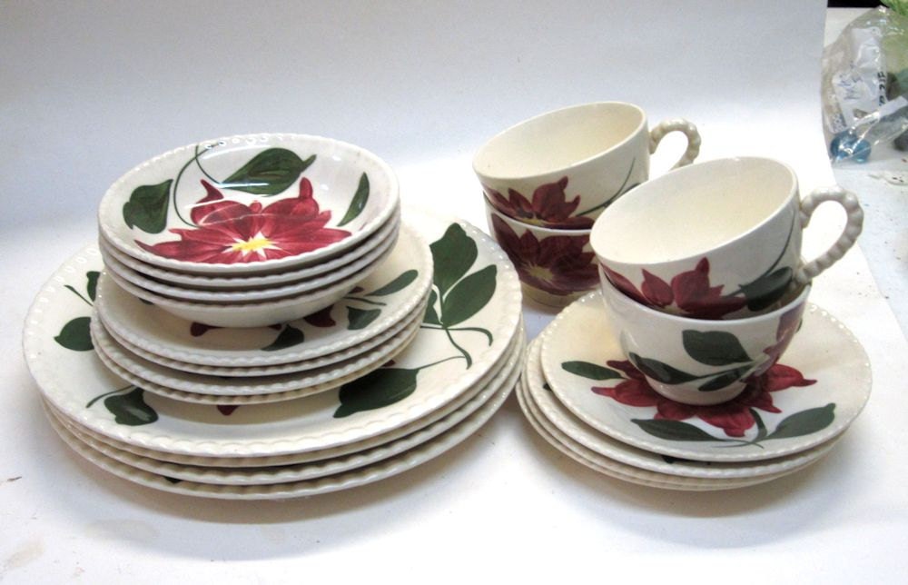 Blue Ridge Southern Pottery Red Dahlia Dinnerware Set for 4  Plates Powls Cups 20 PCS - cheshirecatantiques