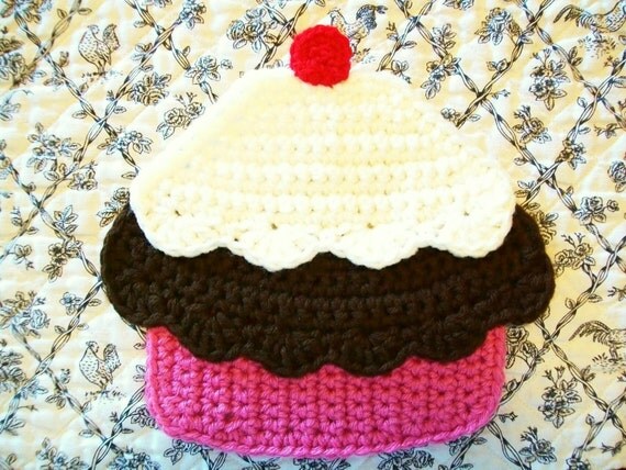 Crochet cupcake food dessert potholder pot by littledarlynns