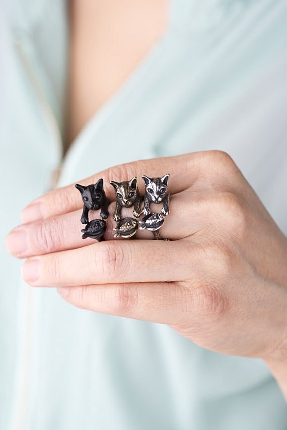 YaciKopo handmade cat with fish ring black / silver / golden colour
