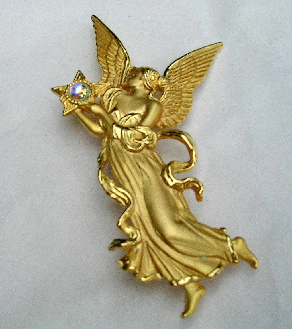 JJ VINTaGE ANGEL BROOCH..Marked jewelry. by Insideredo