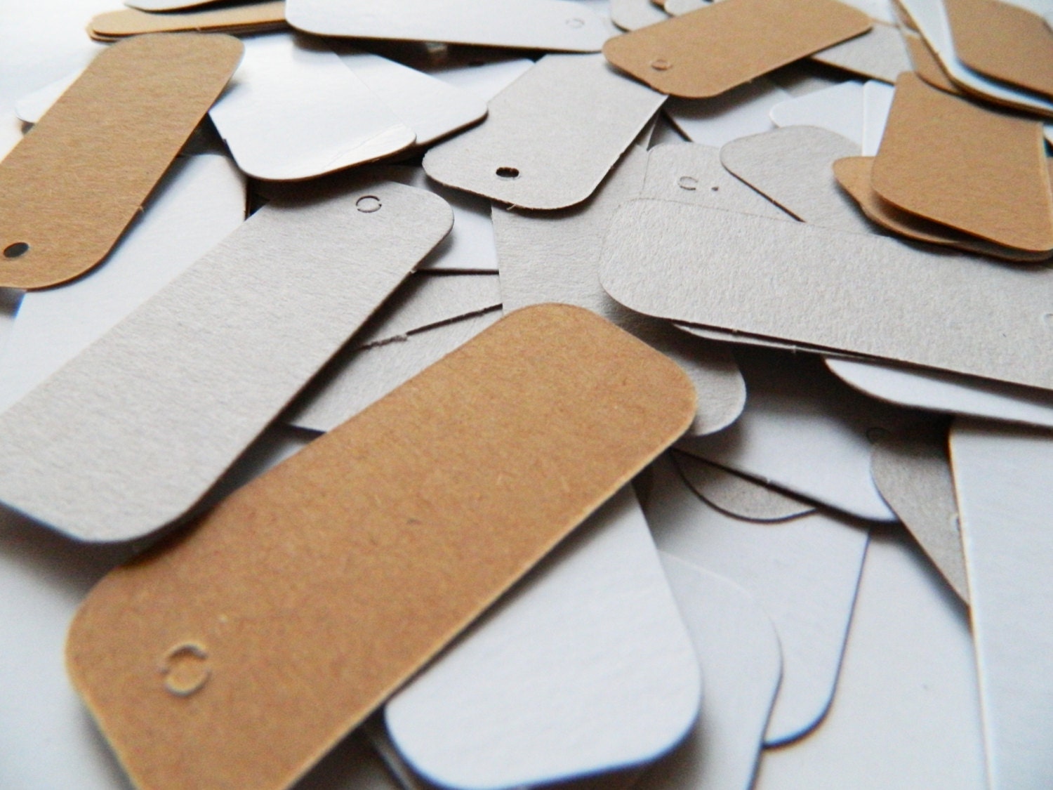 100 Small Gift Tags Die cuts I Double sided cardstock - kraft, gray and white I Price tags, DIY, thank you tags I 0.99x2.36" - FunkyBoxStudio