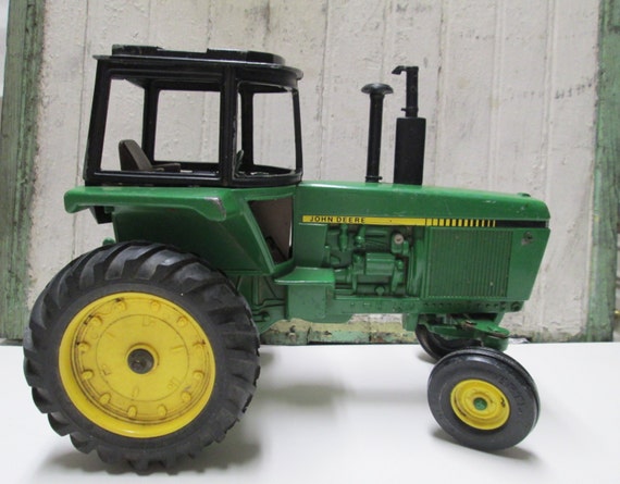 Vintage John Deere Tractor Toy by Ertl Die Cast by RescuedCarolina