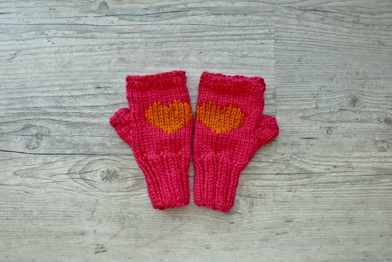 knit mittens fingerless heart gloves raspberry pink mustard Pauliszka knits - PauliszkaKnits