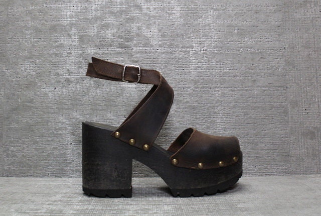 Vtg 90s 70s Brown Leather Cut Out Boho Sandals Wooden Clogs Heel Shoes 8 1/2 8.5 M