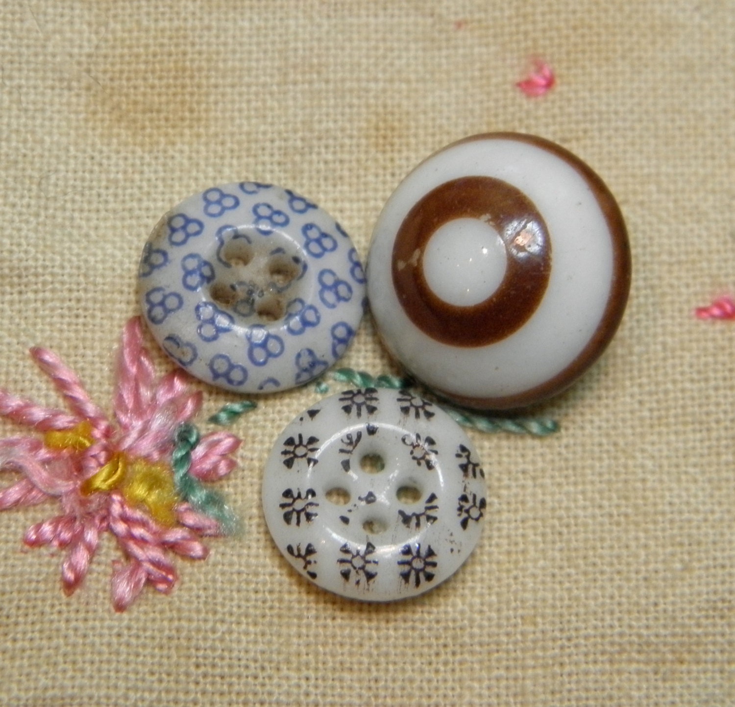 Vintage Calico China Stencil Buttons by ohmymilky on Etsy