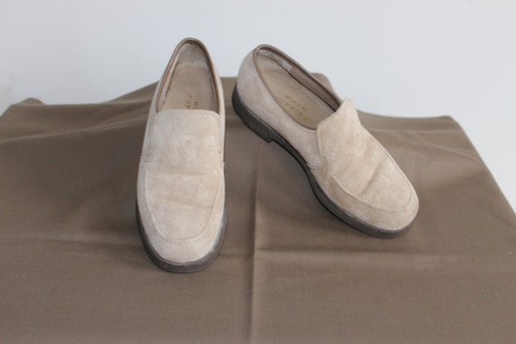 Vintage Suede Hush Puppy Retro Loafer Shoes by OtraVezVintage