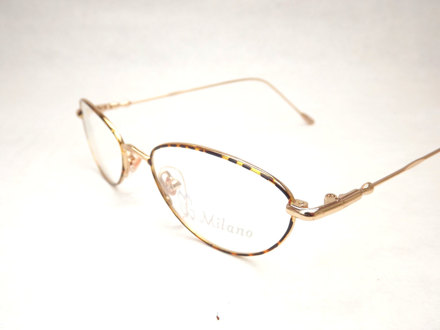 Oval Womens Eyeglasses Tortoise Shell and Gold by DontUWantMe