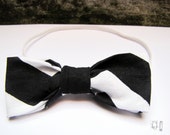 Black and White Chevron Bow Tie