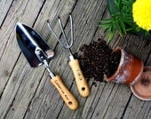 Personalized Garden Tool Set- Hand Trowel- Short Shovel- Engraved Tools - Gardener Gift - Dad Gift- Fathers Day Gift- Hand engraved - rusticcraftdesign