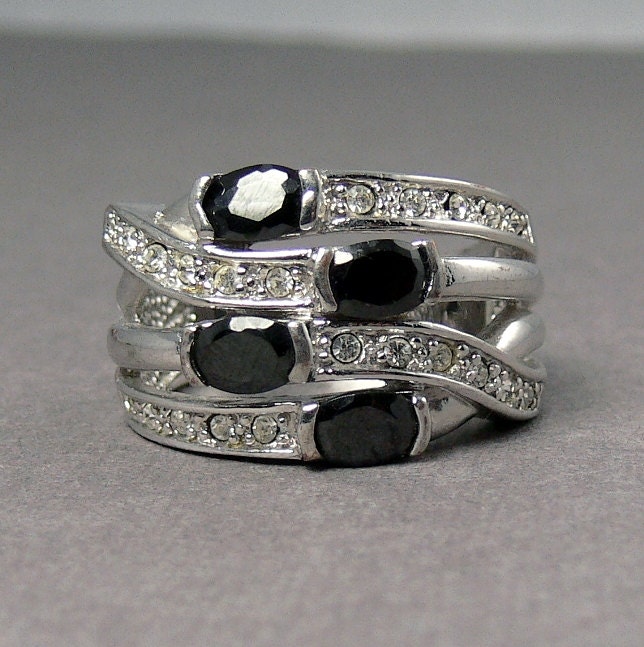 Vintage Costume Jewelry Rhinestone Ring by jujubee1 on Etsy