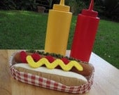 Felt Food Hot Dog & Bun - FiddledeeDeeCraft