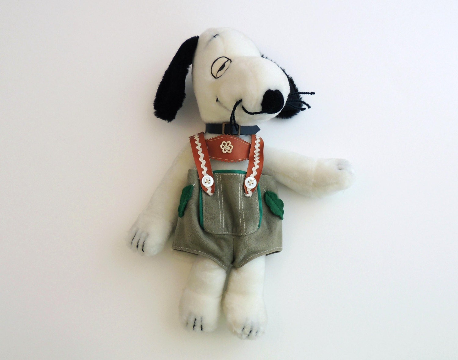 snoopy stuffed toy