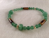Fern - Green Aventurine gemstone stretch bracelet, delicate look.  FREE SHIPPING - SundariJewelry