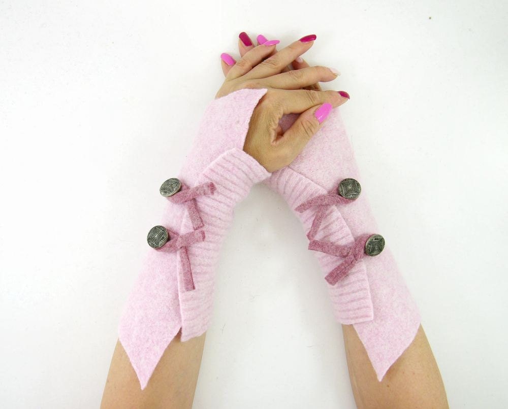 fingerless gloves arm warmers fingerless mittens arm cuffs pale pastel pink recycled wool eco friendly fall autumn tagt team teamt