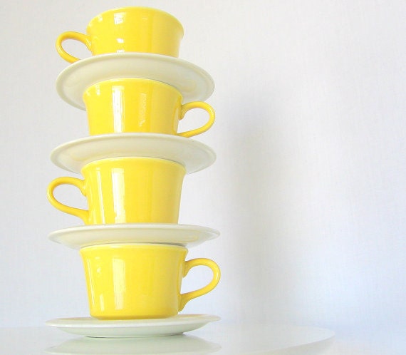 Cups and Saucers Restaurant Ware Sunny Yellow & White Set of 4 - retrogroovie
