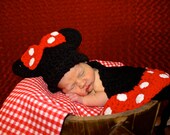 Crochet Cuddle Cape Set - Minnie Mouse - TupeloHoneys